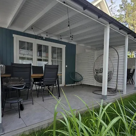 بيت للعطل Large Homes With Beautiful Gardens *