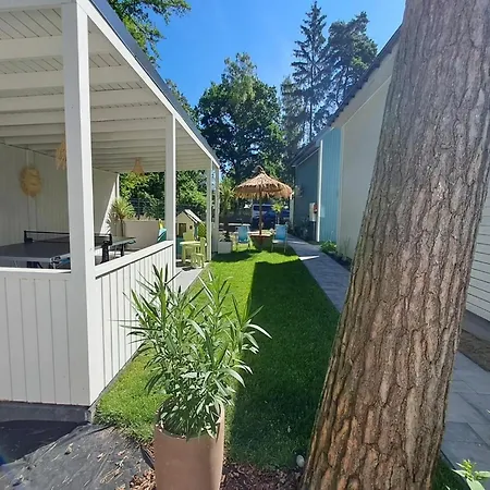 Large Homes With Beautiful Gardens