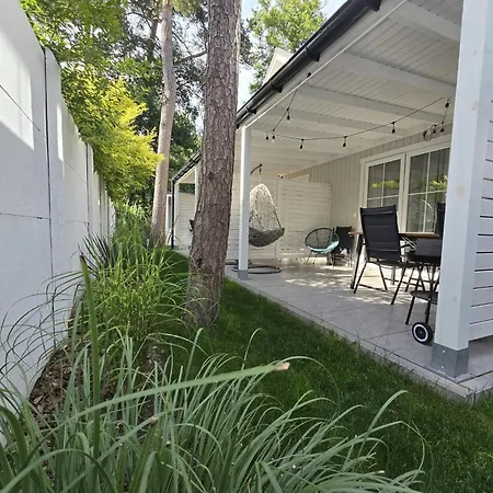 بيت للعطل Large Homes With Beautiful Gardens