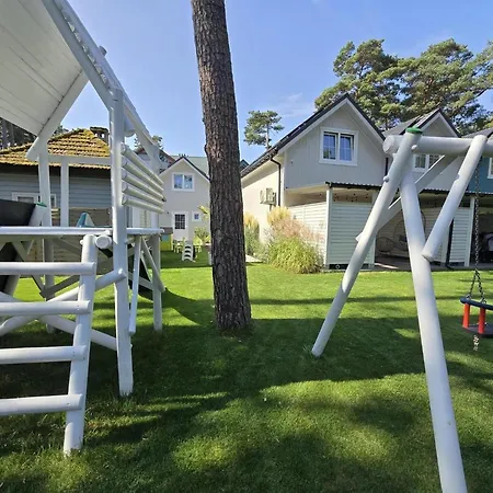 Vakantiehuis Large Homes With Beautiful Gardens Pobierowo